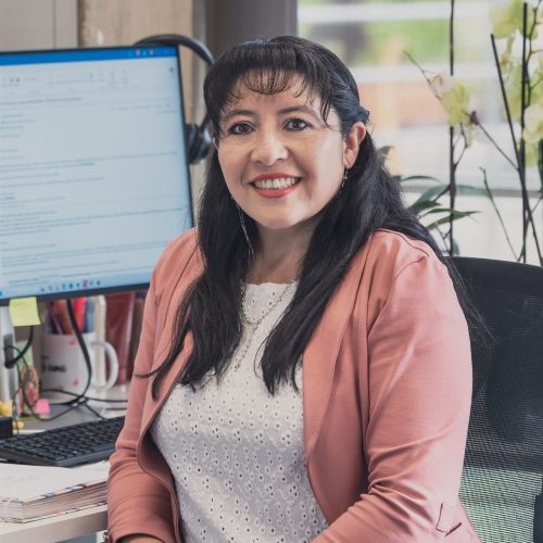 Alba Janet Calderón - Profesional en Gestión Administrativa y Logística