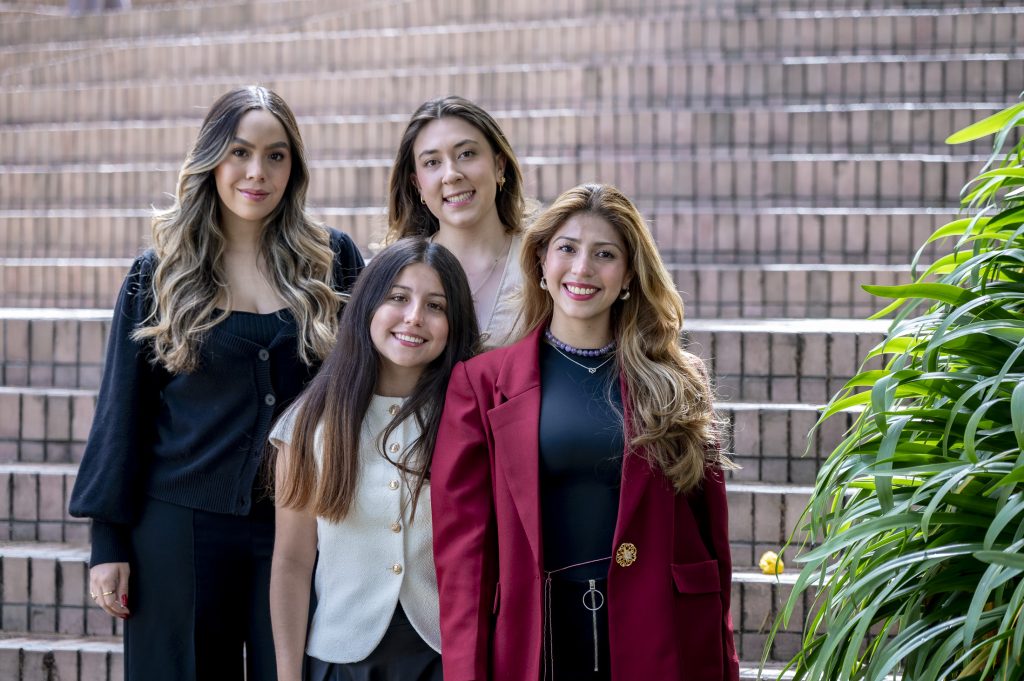 Estudiantes Corazones Conectados